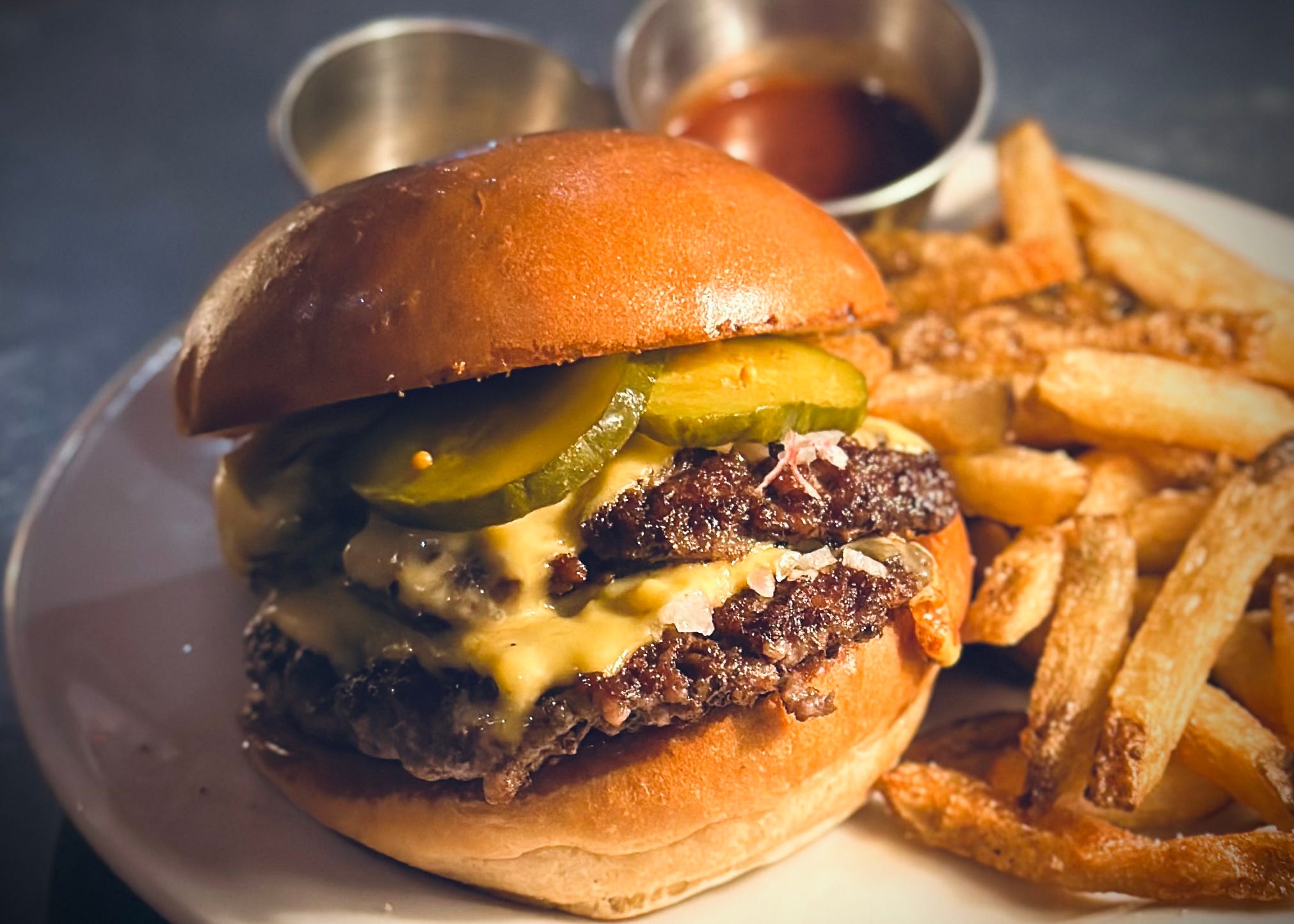 The General Muir signature dishes Double Stack Burger
Tuna Melt
Matzoh Ball Soup